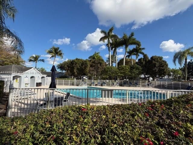 En Venta: $379,000 (3 camas, 2 baños, 1467 Pies cuadrados)