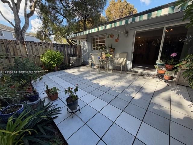 En Venta: $379,000 (3 camas, 2 baños, 1467 Pies cuadrados)