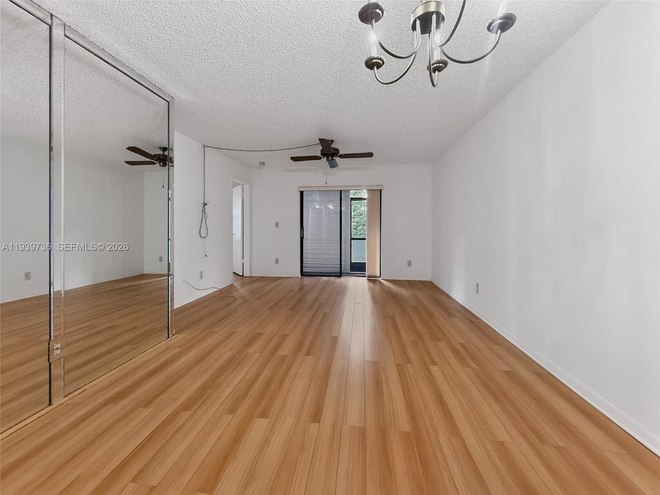 В аренду: $2,000 (2 спален, 2 ванн, 806 Квадратных фут)