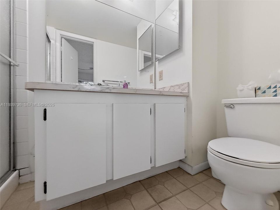 В аренду: $2,000 (2 спален, 2 ванн, 806 Квадратных фут)