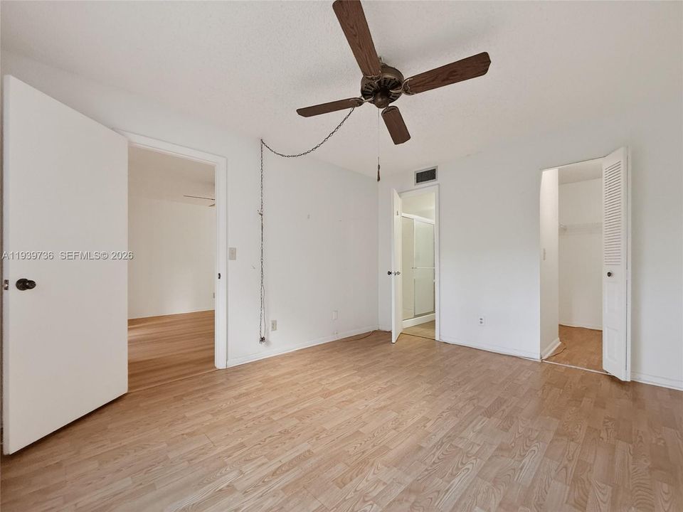 В аренду: $2,000 (2 спален, 2 ванн, 806 Квадратных фут)