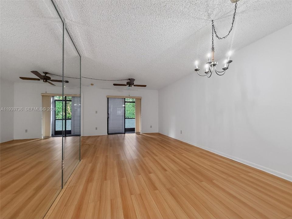 В аренду: $2,000 (2 спален, 2 ванн, 806 Квадратных фут)