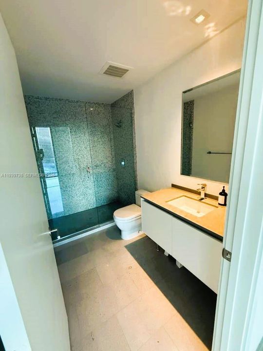 For Rent: $6,400 (2 beds, 2 baths, 1202 Square Feet)