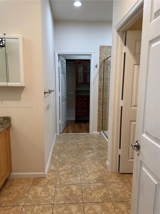 For Sale: $480,000 (3 beds, 3 baths, 1760 Square Feet)