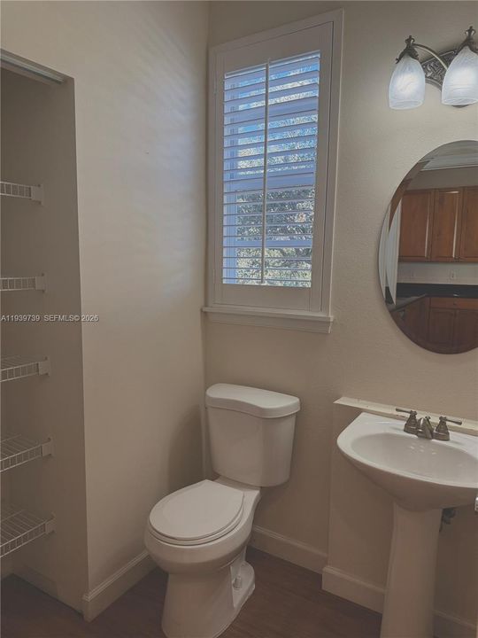 For Sale: $480,000 (3 beds, 3 baths, 1760 Square Feet)