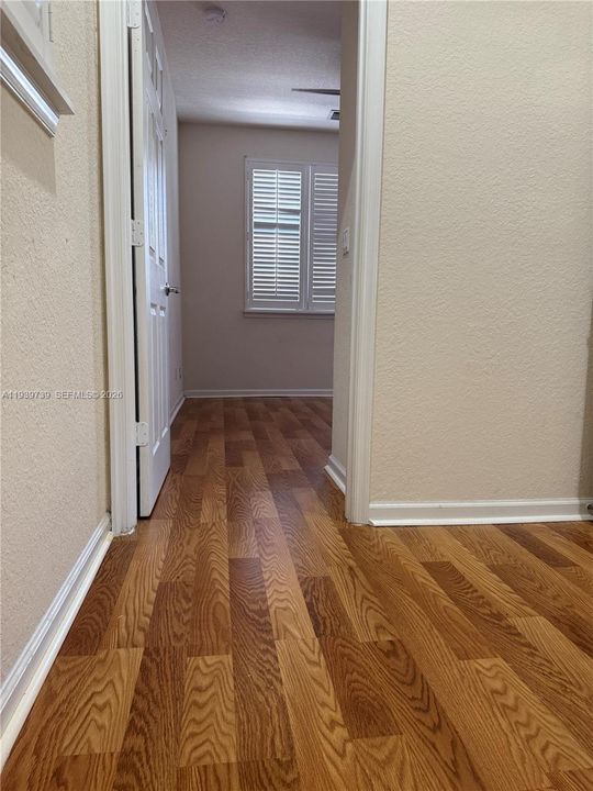 For Sale: $480,000 (3 beds, 3 baths, 1760 Square Feet)