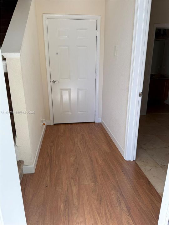 For Sale: $480,000 (3 beds, 3 baths, 1760 Square Feet)