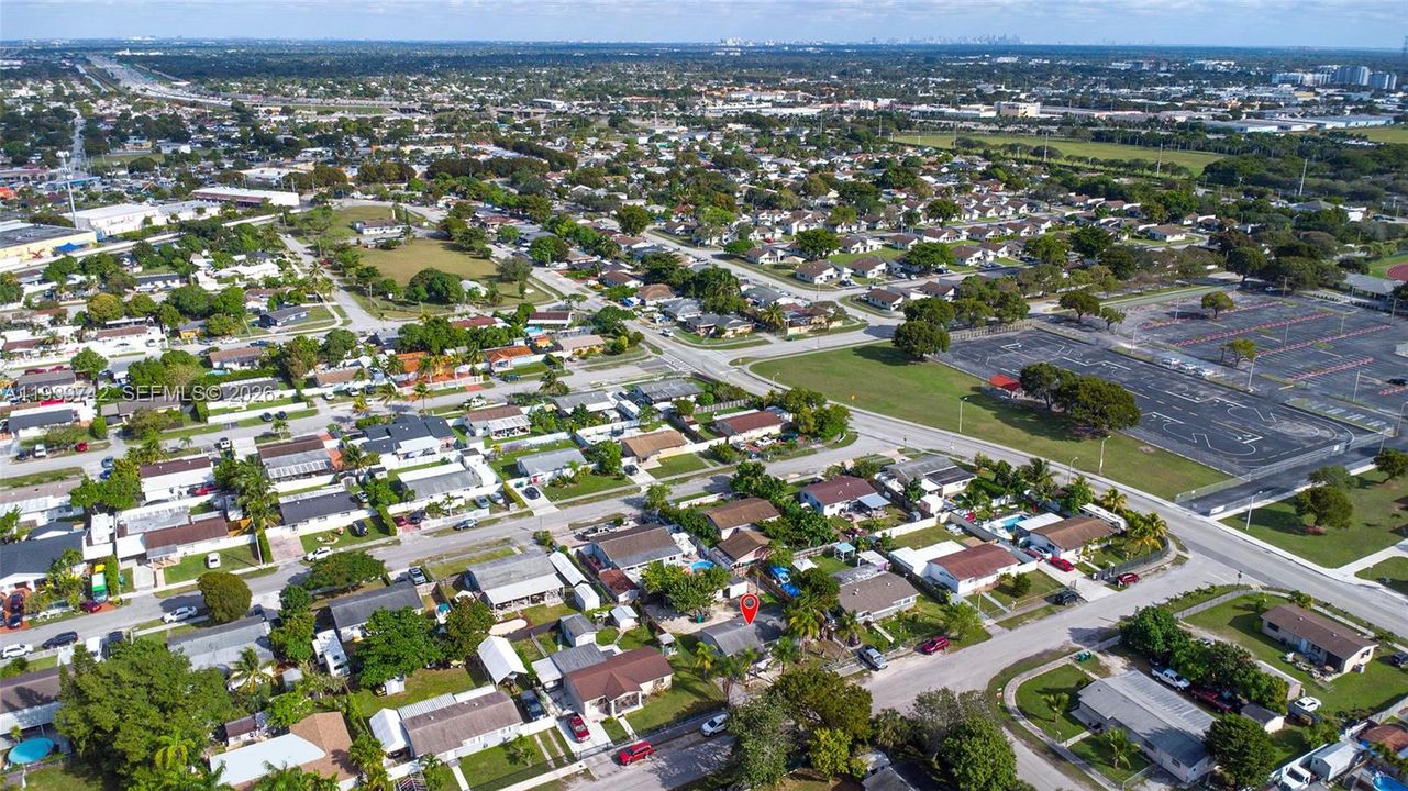 На продажу: $472,900 (3 спален, 1 ванн, 1056 Квадратных фут)