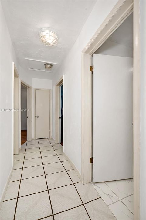 На продажу: $472,900 (3 спален, 1 ванн, 1056 Квадратных фут)