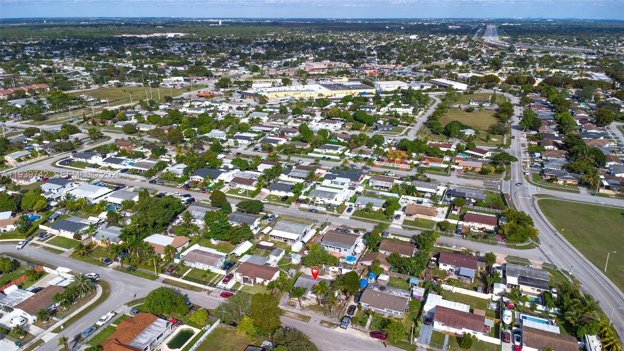 На продажу: $472,900 (3 спален, 1 ванн, 1056 Квадратных фут)