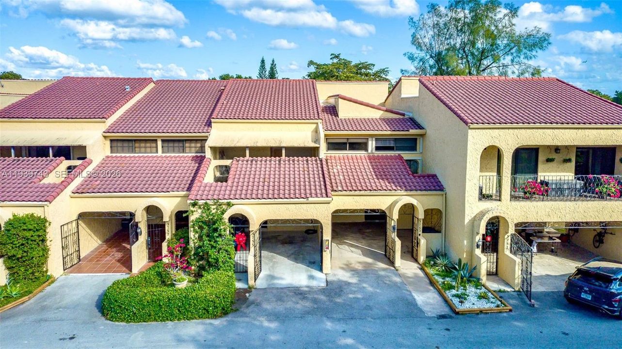 For Rent: $3,700 (2 beds, 2 baths, 1810 Square Feet)