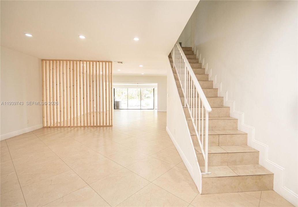 For Rent: $3,700 (2 beds, 2 baths, 1810 Square Feet)