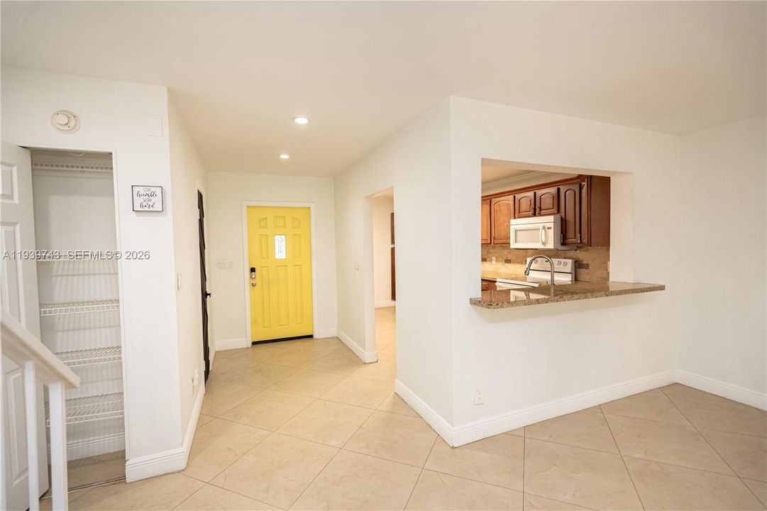 For Rent: $3,700 (2 beds, 2 baths, 1810 Square Feet)