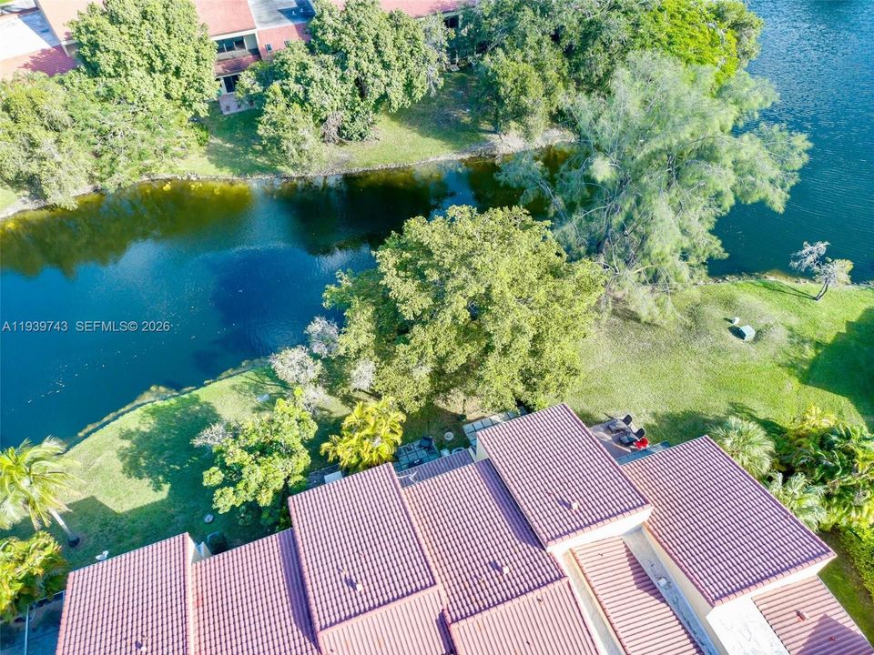 For Rent: $3,700 (2 beds, 2 baths, 1810 Square Feet)