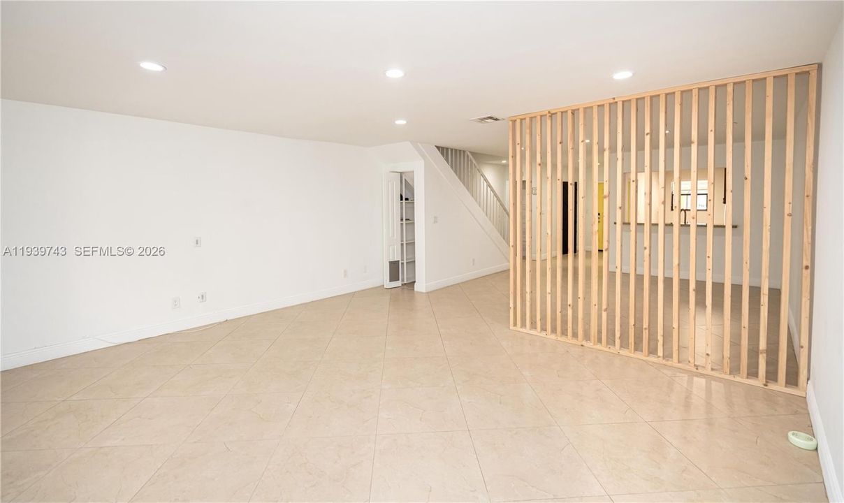 For Rent: $3,700 (2 beds, 2 baths, 1810 Square Feet)