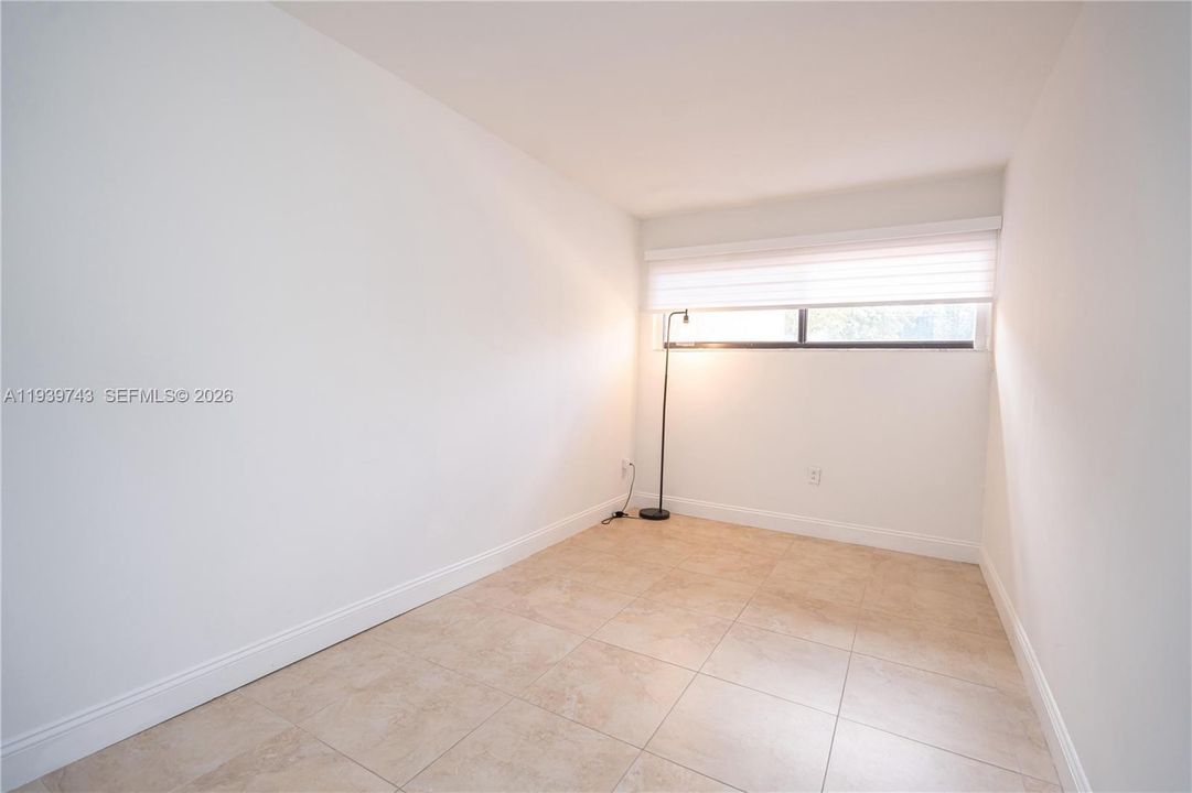 For Rent: $3,700 (2 beds, 2 baths, 1810 Square Feet)