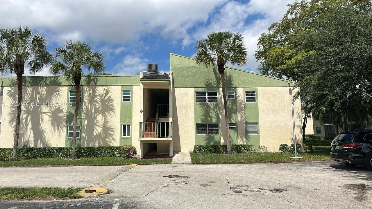 На продажу: $120,000 (1 спален, 1 ванн, 690 Квадратных фут)