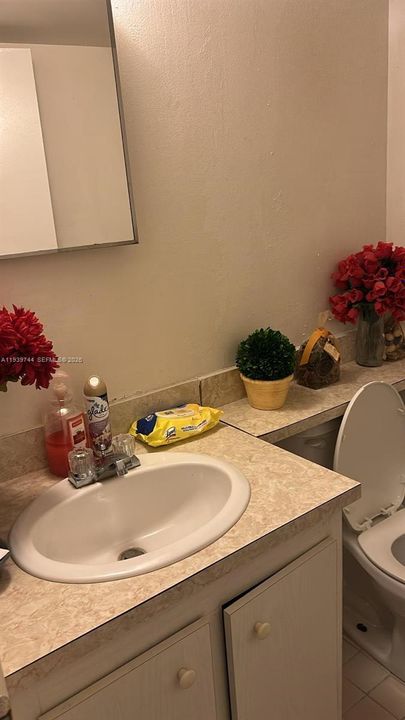 На продажу: $120,000 (1 спален, 1 ванн, 690 Квадратных фут)