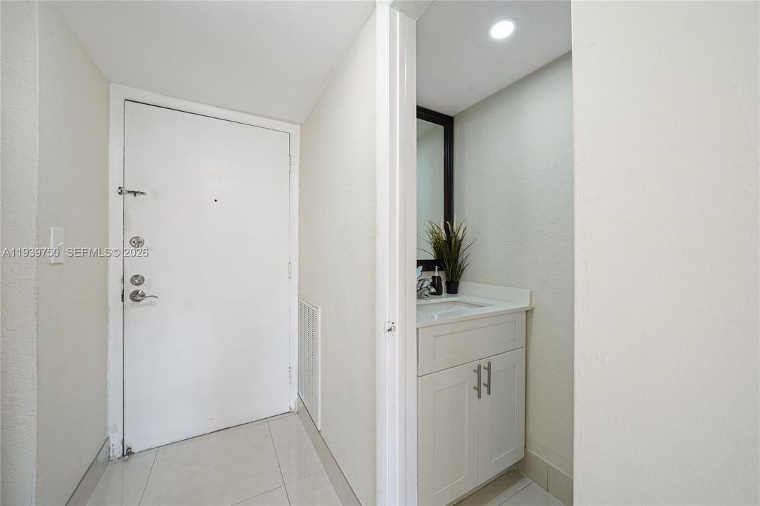 En Venta: $200,000 (1 camas, 1 baños, 810 Pies cuadrados)