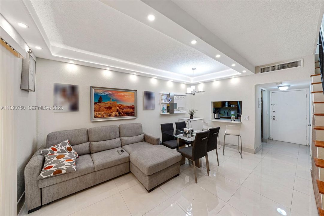 En Venta: $200,000 (1 camas, 1 baños, 810 Pies cuadrados)