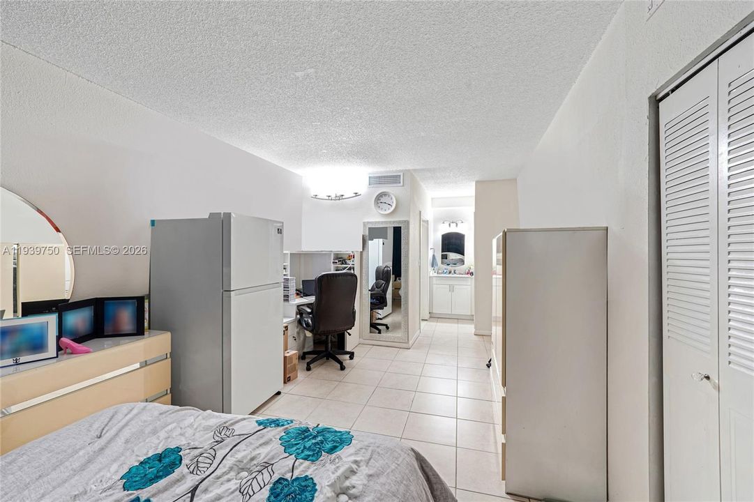 En Venta: $200,000 (1 camas, 1 baños, 810 Pies cuadrados)