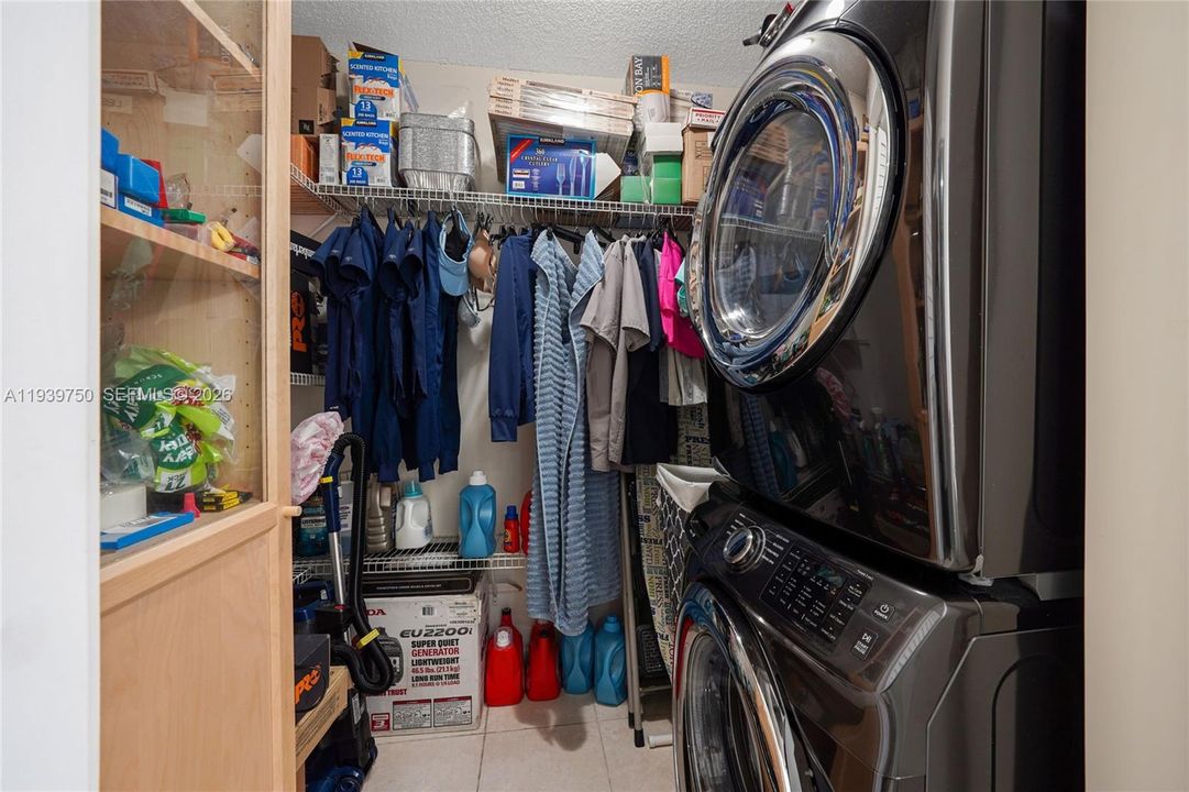 En Venta: $200,000 (1 camas, 1 baños, 810 Pies cuadrados)