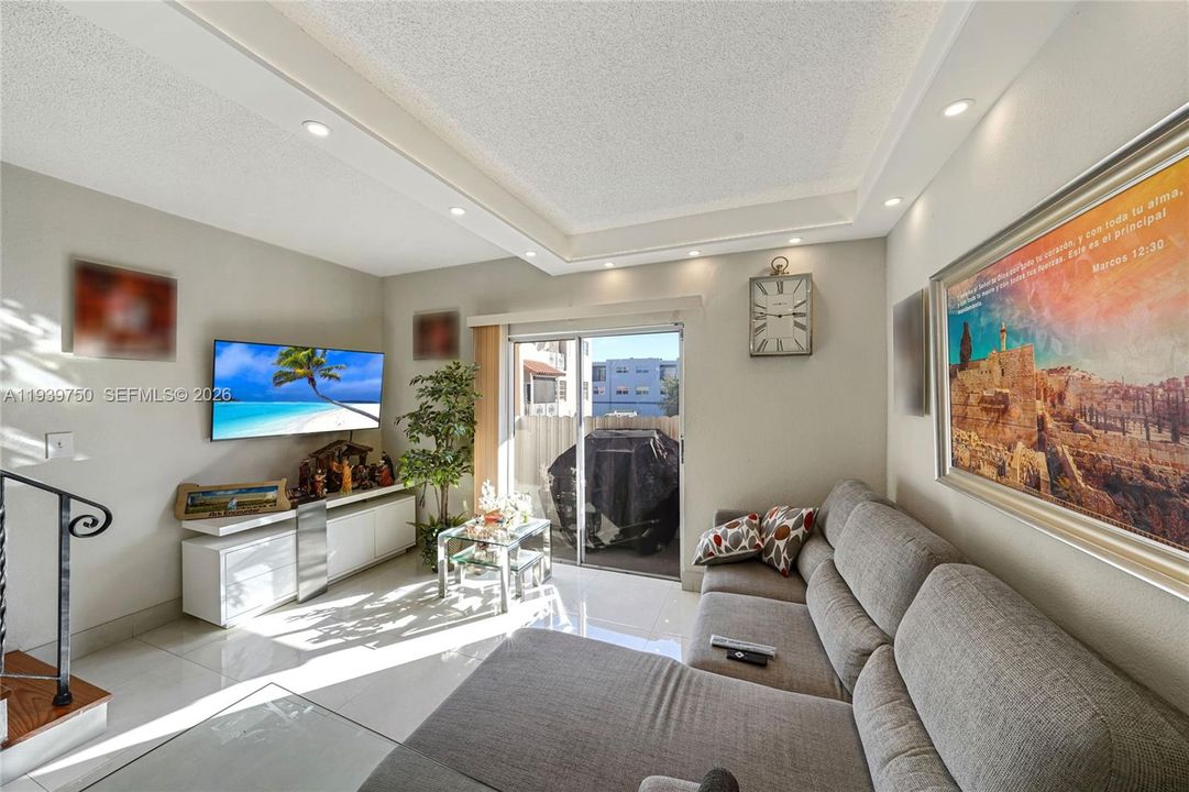 En Venta: $200,000 (1 camas, 1 baños, 810 Pies cuadrados)