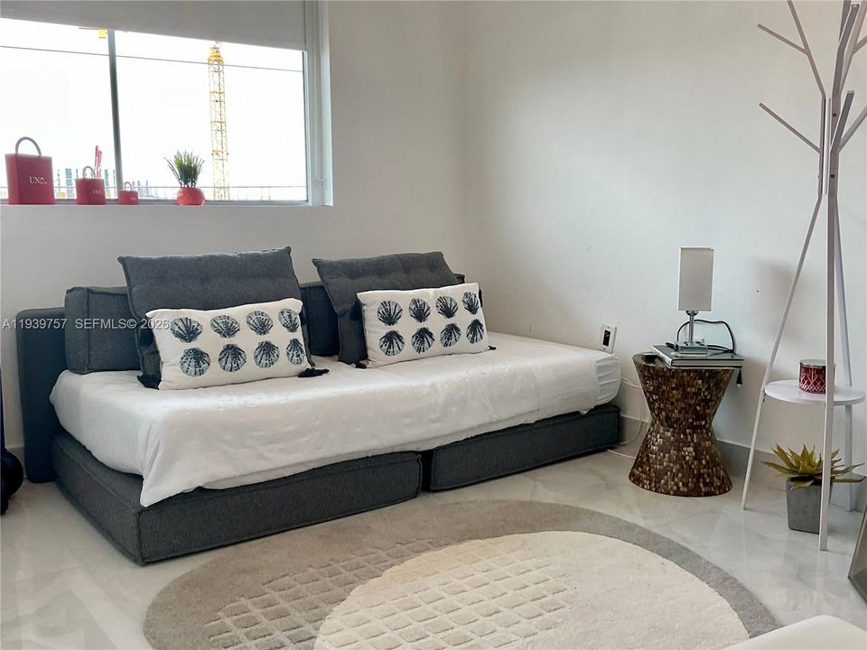 En Venta: $365,000 (2 camas, 2 baños, 1115 Pies cuadrados)