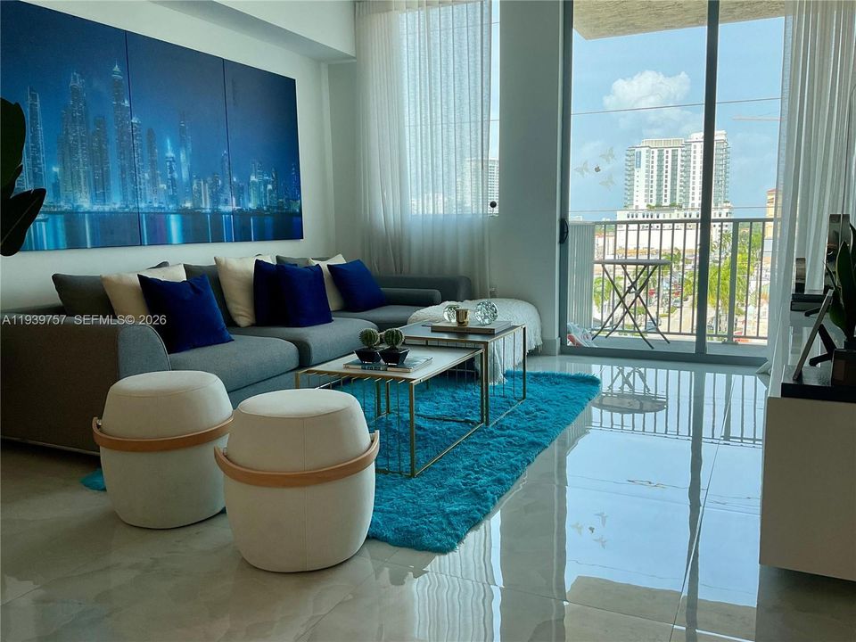 En Venta: $365,000 (2 camas, 2 baños, 1115 Pies cuadrados)