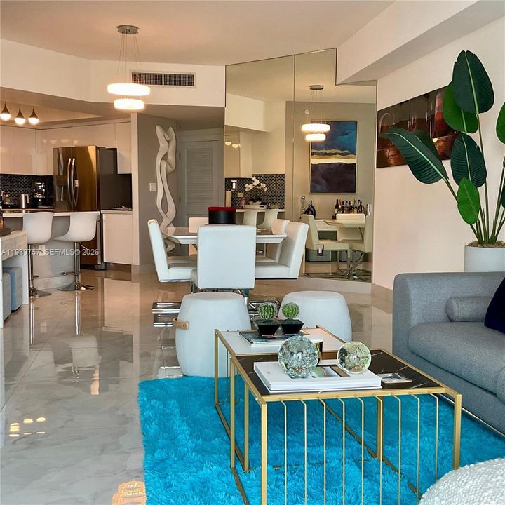 En Venta: $365,000 (2 camas, 2 baños, 1115 Pies cuadrados)