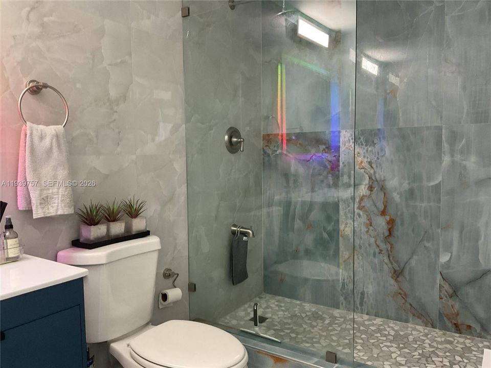 En Venta: $365,000 (2 camas, 2 baños, 1115 Pies cuadrados)