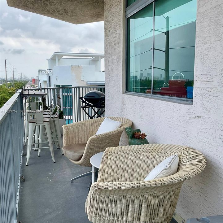 En Venta: $365,000 (2 camas, 2 baños, 1115 Pies cuadrados)