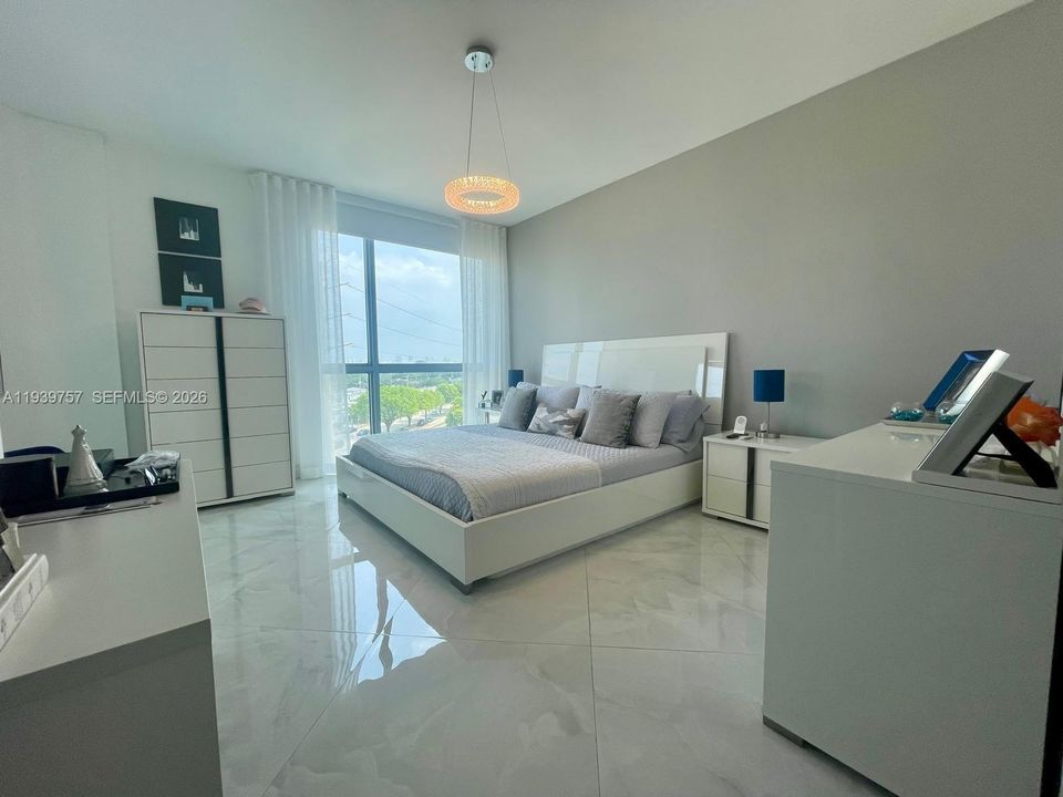 En Venta: $365,000 (2 camas, 2 baños, 1115 Pies cuadrados)