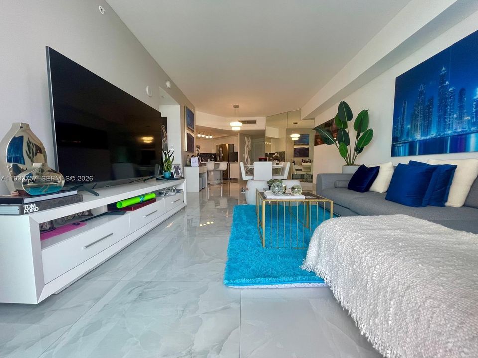 En Venta: $365,000 (2 camas, 2 baños, 1115 Pies cuadrados)