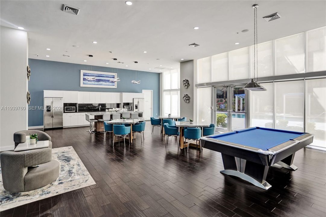 For Rent: $2,775 (2 beds, 2 baths, 1062 Square Feet)