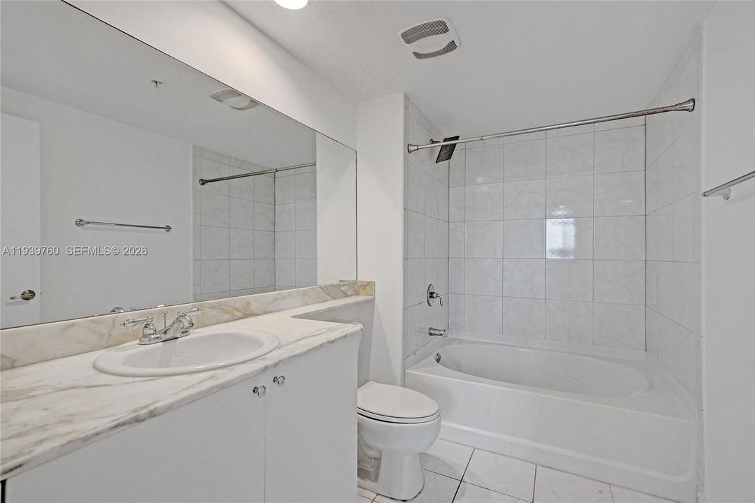 For Rent: $2,775 (2 beds, 2 baths, 1062 Square Feet)