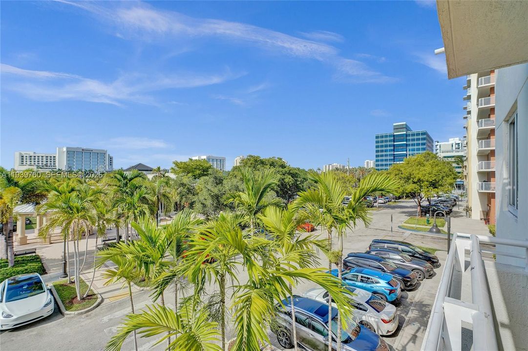 For Rent: $2,775 (2 beds, 2 baths, 1062 Square Feet)