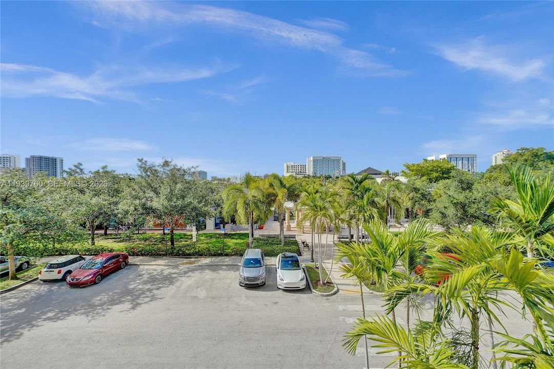 For Rent: $2,775 (2 beds, 2 baths, 1062 Square Feet)