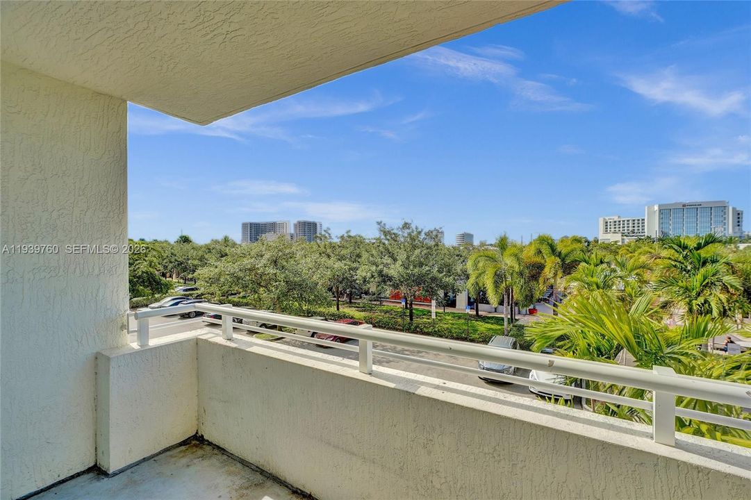 For Rent: $2,775 (2 beds, 2 baths, 1062 Square Feet)