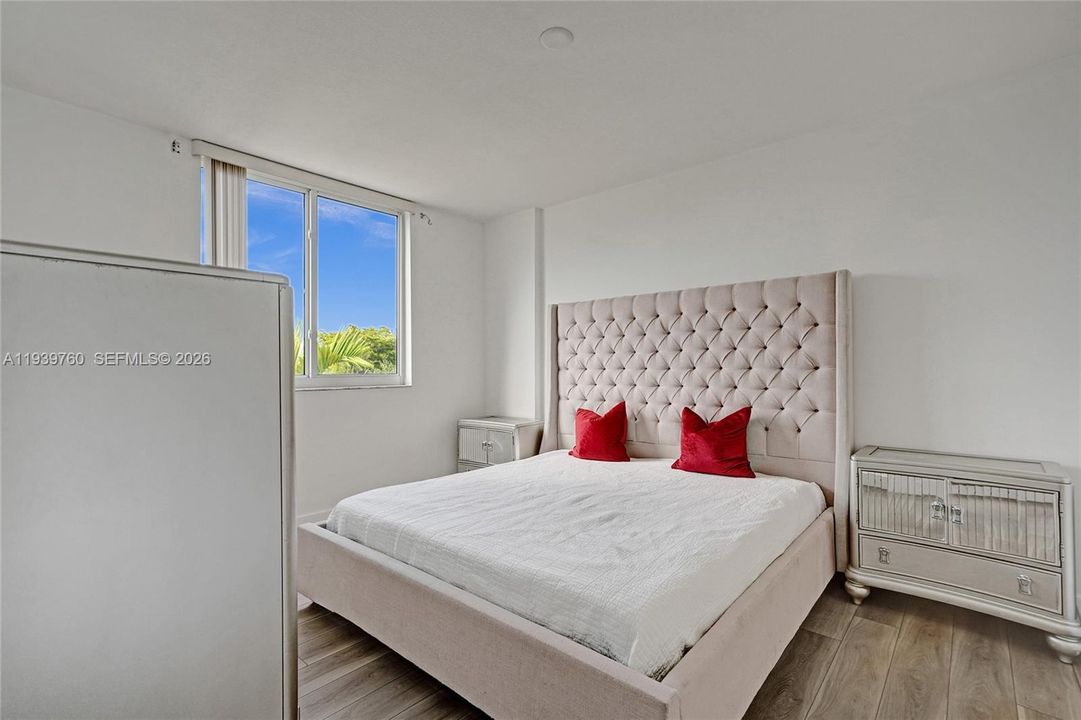 For Rent: $2,775 (2 beds, 2 baths, 1062 Square Feet)