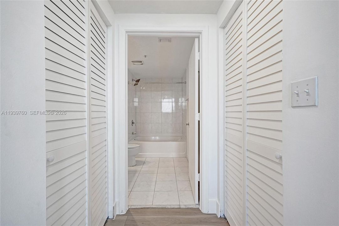 For Rent: $2,775 (2 beds, 2 baths, 1062 Square Feet)