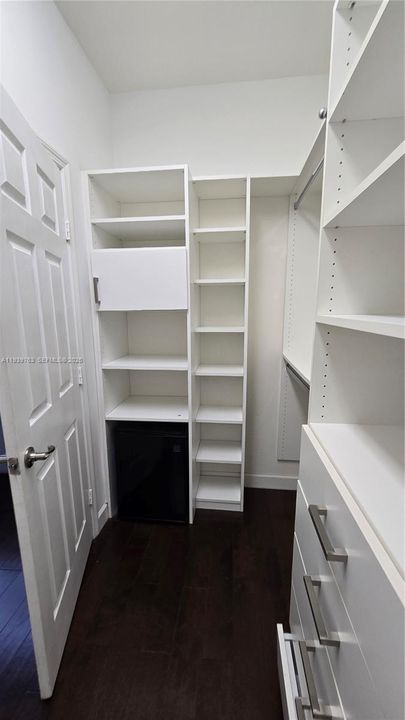 For Rent: $4,325 (4 beds, 3 baths, 2170 Square Feet)