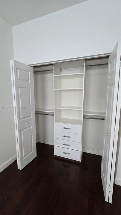 For Rent: $4,325 (4 beds, 3 baths, 2170 Square Feet)