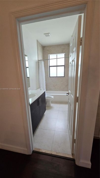 For Rent: $4,325 (4 beds, 3 baths, 2170 Square Feet)