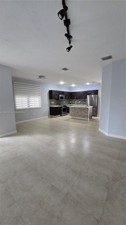 For Rent: $4,325 (4 beds, 3 baths, 2170 Square Feet)