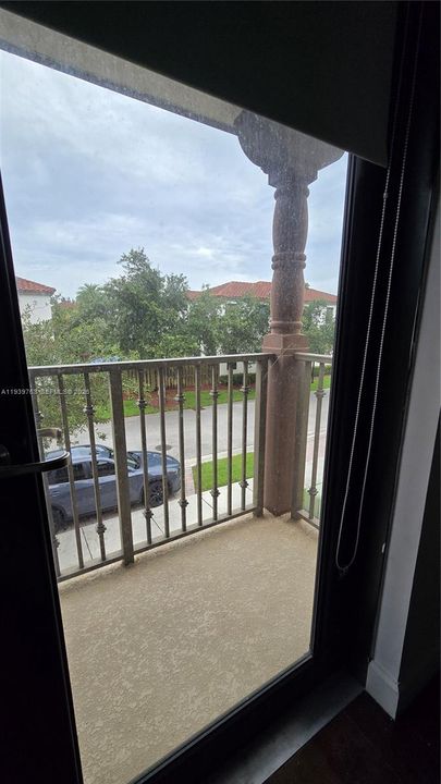 For Rent: $4,325 (4 beds, 3 baths, 2170 Square Feet)