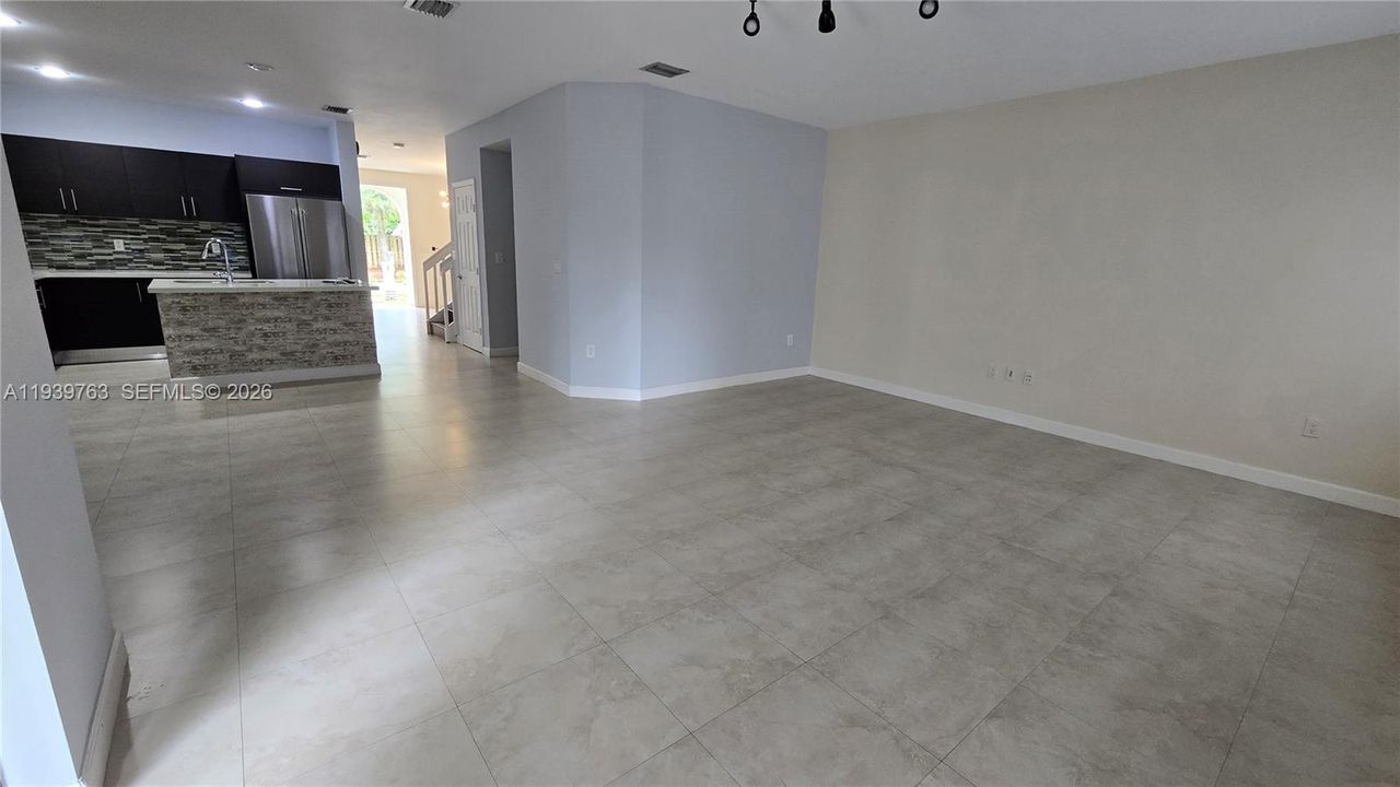 For Rent: $4,325 (4 beds, 3 baths, 2170 Square Feet)