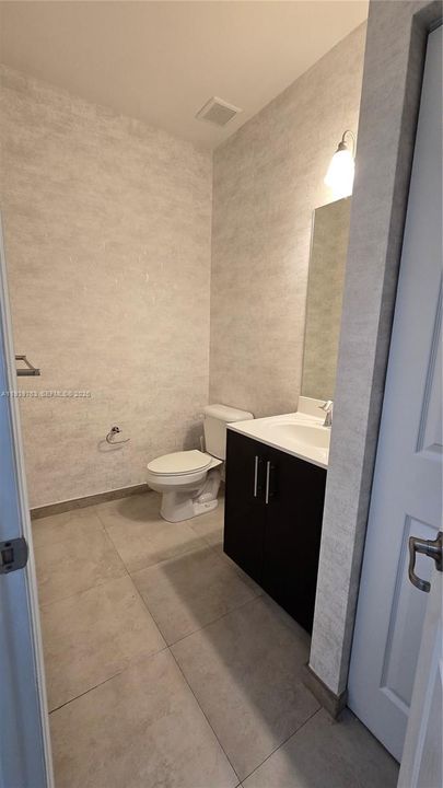 For Rent: $4,325 (4 beds, 3 baths, 2170 Square Feet)