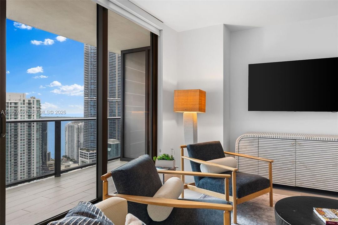 For Rent: $4,150 (1 beds, 2 baths, 792 Square Feet)