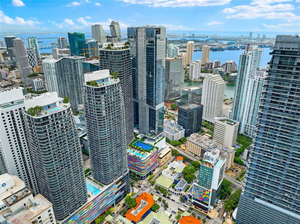 For Rent: $4,150 (1 beds, 2 baths, 792 Square Feet)